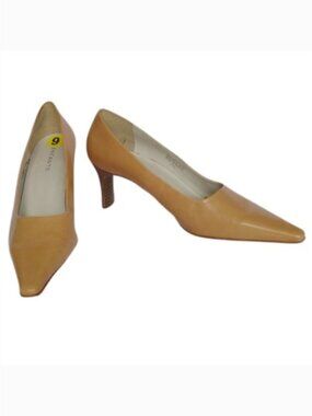 Encanto Caramel Pointy Toe Leather Classic Pump NEW Sz. 9